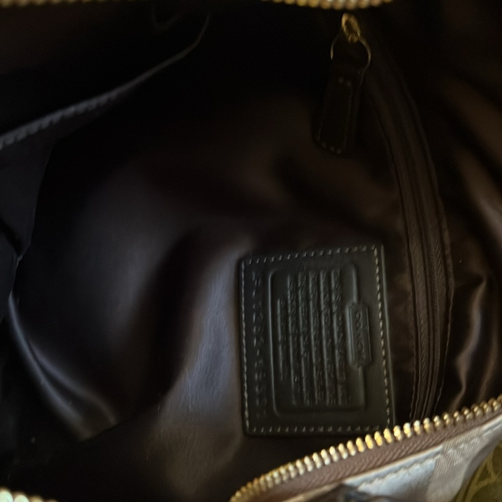 SALE!! DEAL!! Coach Logo Golden Taupe Y2K Hobo Bag w/ Gold Hardware & 2 Straps - Picture 7 of 8